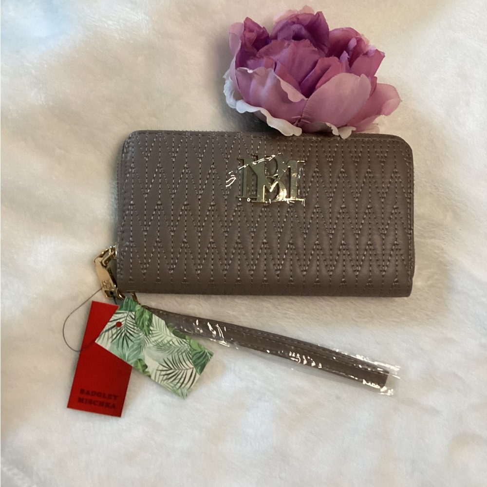 Badgley Mischka Vegan Leather Long Wallet With Phone Pocket And Wristlet Taupe - Picture 1 of 6